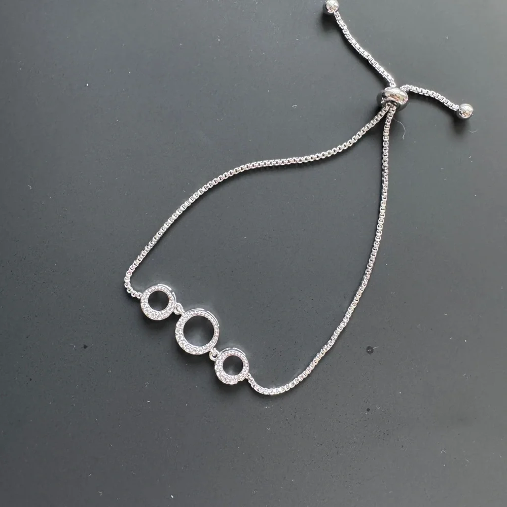 Elegant Silver adjustable Bracelet with Circular Accents